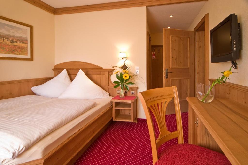 Huber Hotel Tramserhof Landeck Room photo