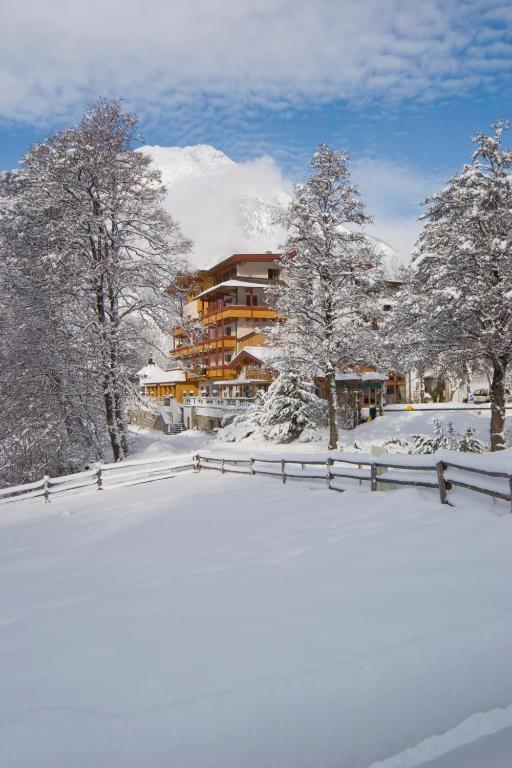 Huber Hotel Tramserhof Landeck Exterior photo